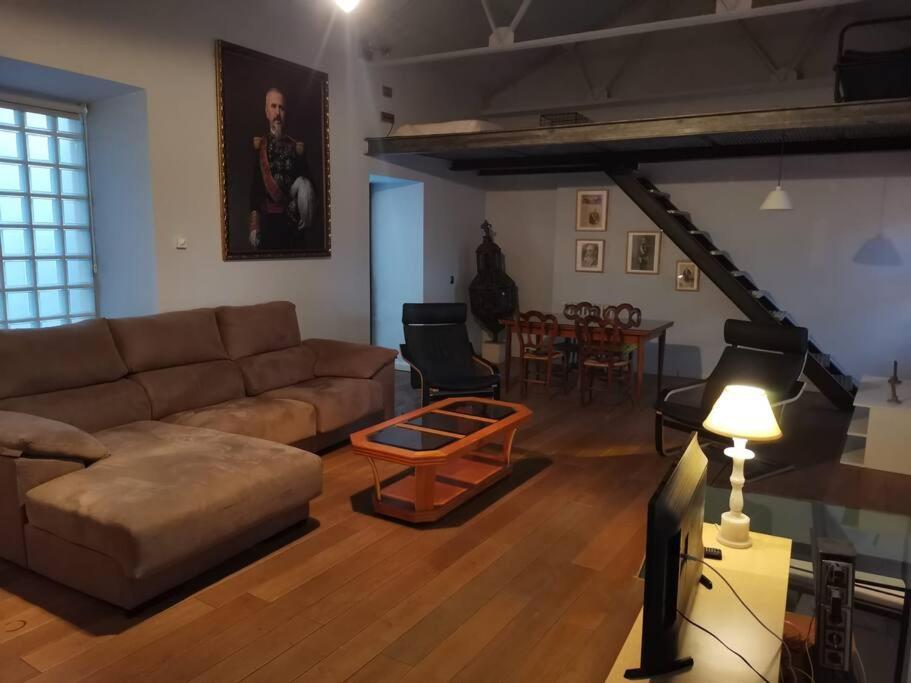 Casa Bajo El Acueducto Con Plaza De Garaje Сasa de vacaciones Segovia